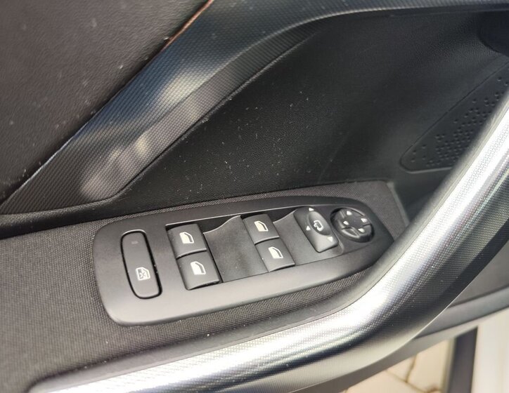 Peugeot 2008 SUV / Terénní 1,2 l 81 kw