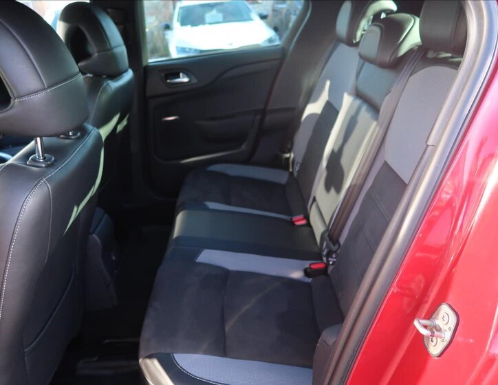 DS Automobiles DS4 17