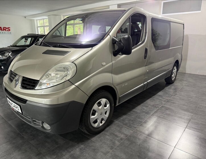 Renault Trafic 4