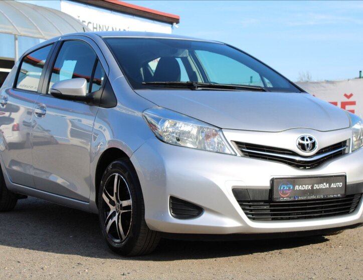 Toyota Yaris Hatchback 998,0 51 kw