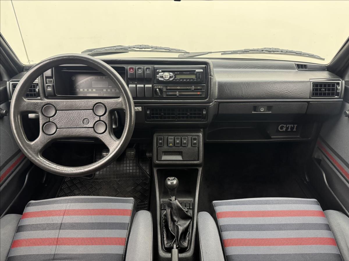 Volkswagen Golf Sedan / Limuzína 1,8 l 79 kw