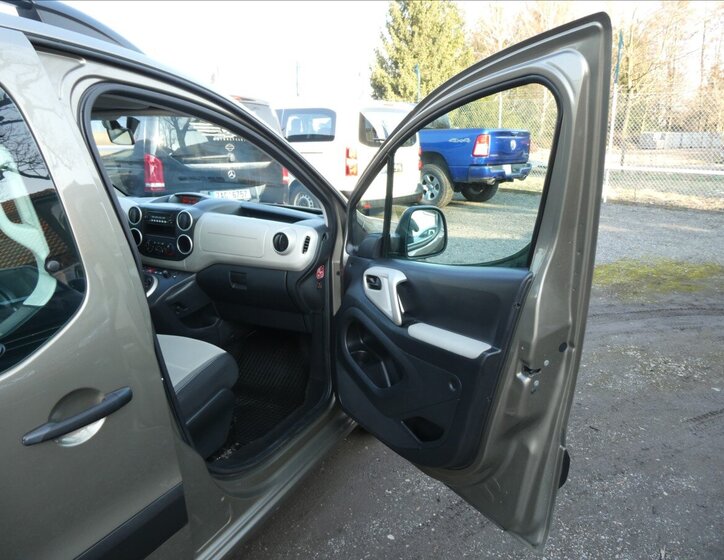 Peugeot Partner Tepee MPV 1,6 l 88 kw