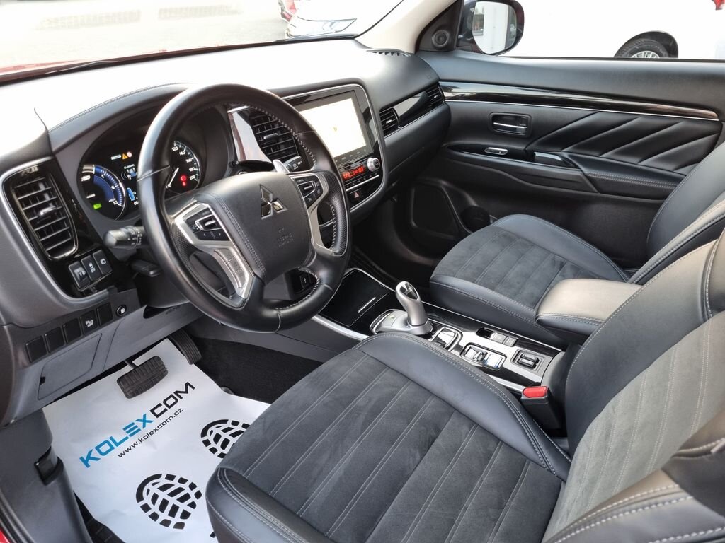 Mitsubishi Outlander SUV / Terénní 2,4 l 165 kw