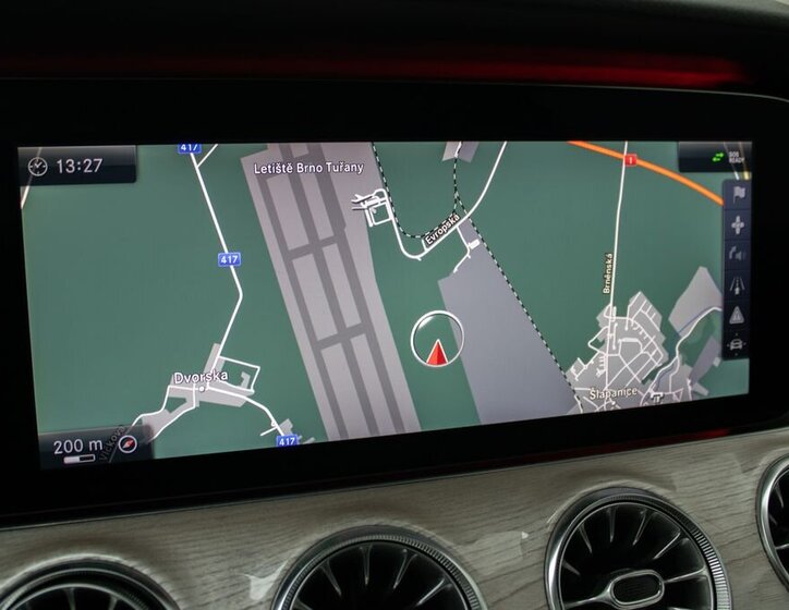 Mercedes-Benz Třídy E 30