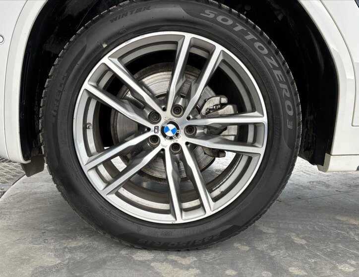 BMW X3 SUV / Terénní 2,0 l 140 kw
