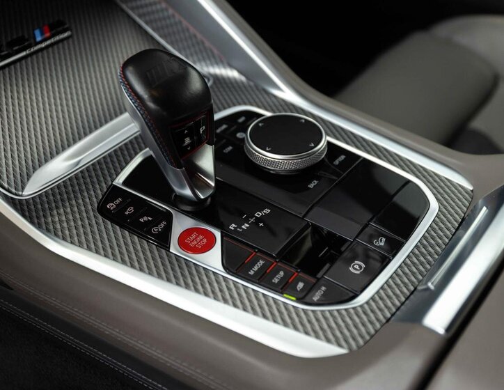 BMW X6 SUV 4,4 l 460 kw