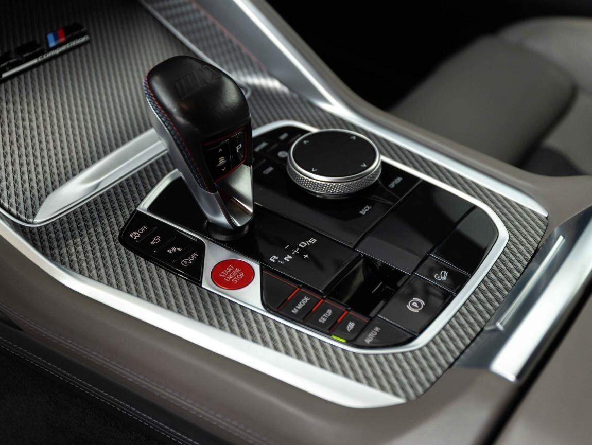 BMW X6 SUV 4,4 l 460 kw