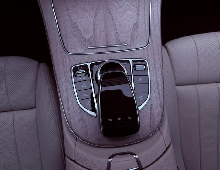 Mercedes-Benz Třídy E 24