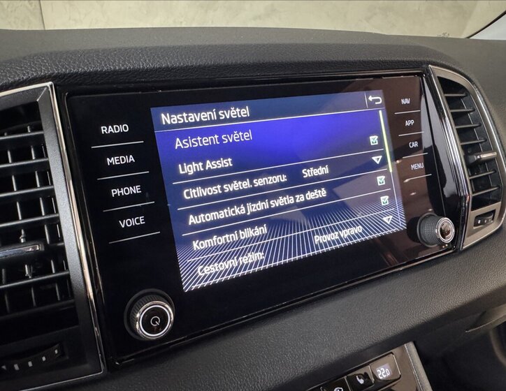 Škoda Karoq SUV / Terénní 1,5 l 110 kw