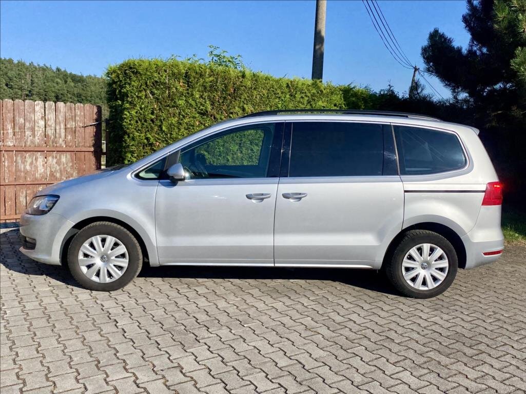Volkswagen Sharan MPV 2,0 l 103 kw