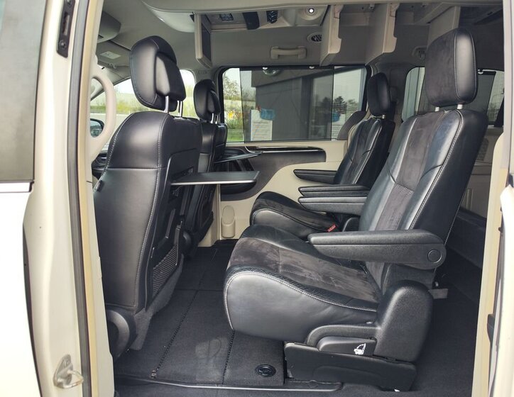 Lancia Voyager MPV 2,8 l 120 kw