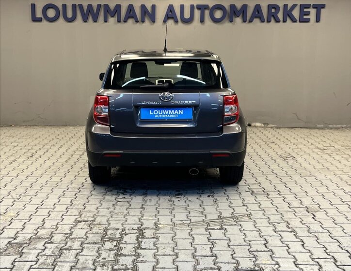 Toyota Urban Cruiser Hatchback 1,3 l 74 kw