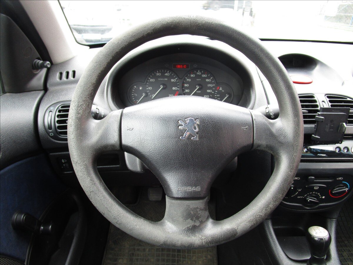 Peugeot 206 Hatchback 1,1 l 44 kw