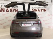 Tesla Model X 6