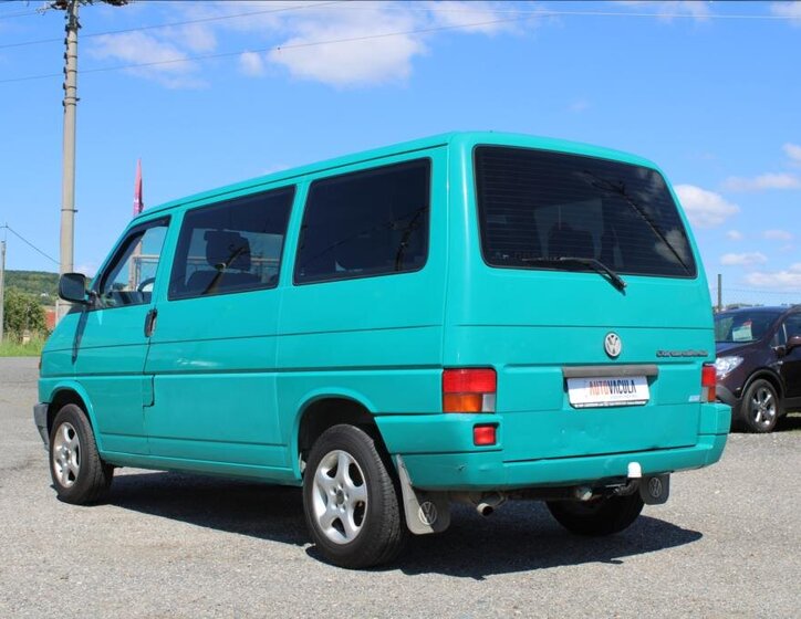 Volkswagen Caravelle Kombi 2,4 l 57 kw