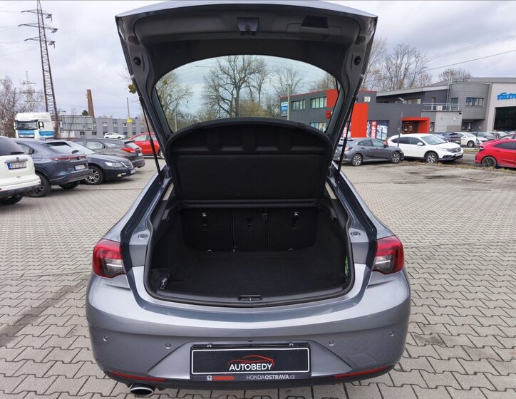 Opel Insignia Hatchback 2,0 l 125 kw