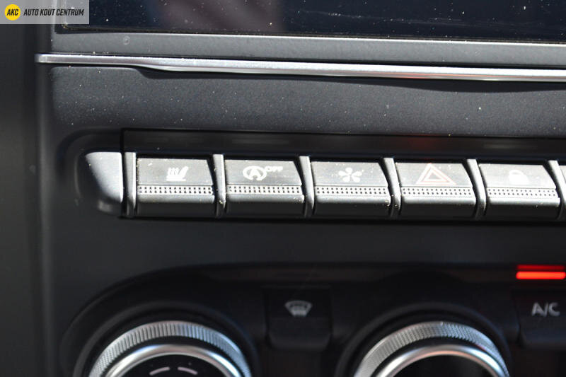 Renault Captur SUV / Terénní 1,3 l 103 kw