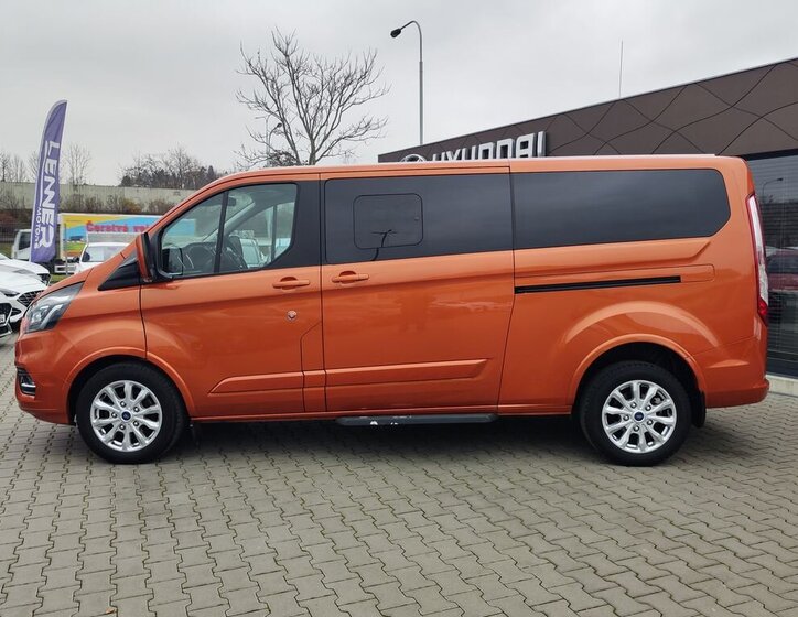 Ford Tourneo Custom 7