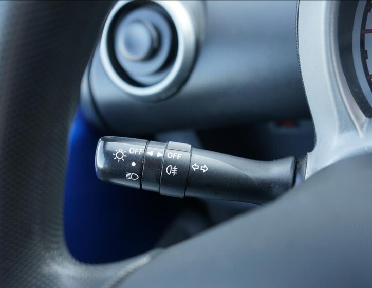 Peugeot 107 Hatchback 998,0 50 kw