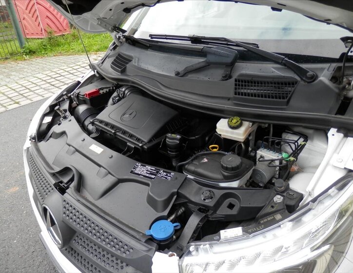 Mercedes-Benz Vito Kombi 2,1 l 140 kw