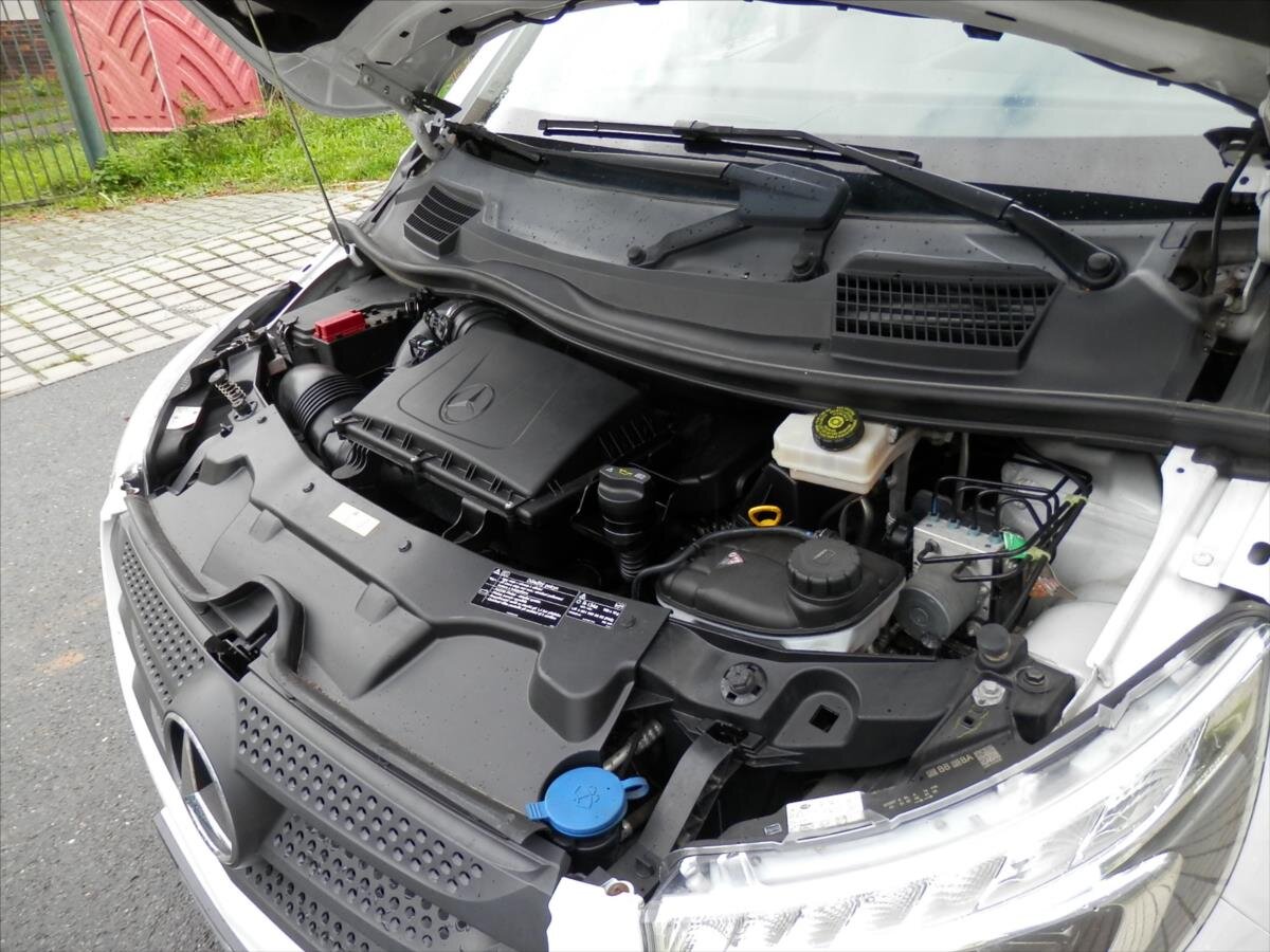 Mercedes-Benz Vito Kombi 2,1 l 140 kw