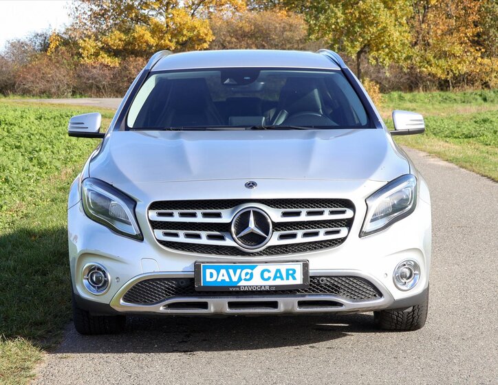 Mercedes-Benz GLA 2