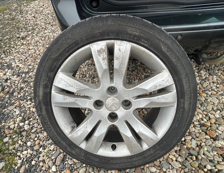 Peugeot 5008 MPV 1,6 l 88 kw