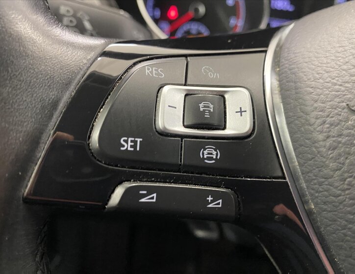 Volkswagen Touran 13