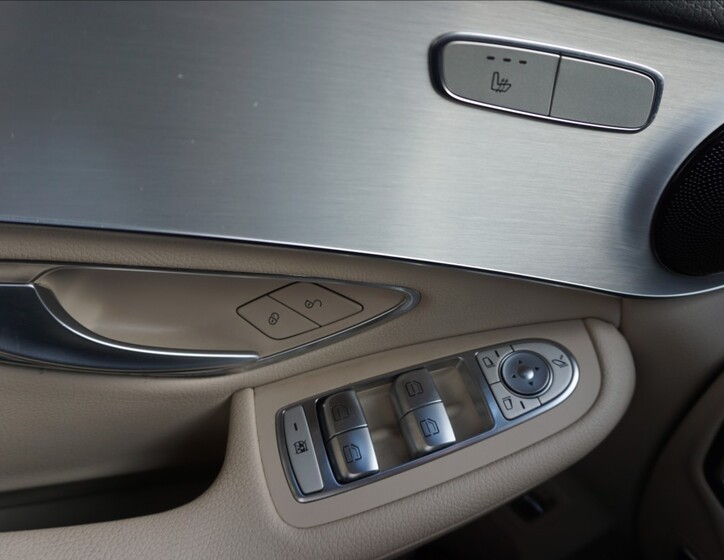 Mercedes-Benz GLC 12