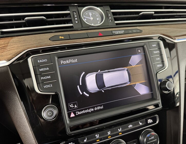 Volkswagen Passat 44