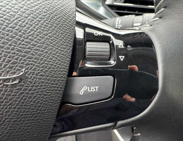 Peugeot 308 Kombi 1,5 l 96 kw