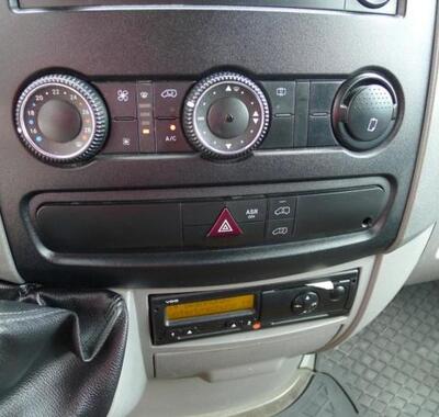 Mercedes-Benz Sprinter 13