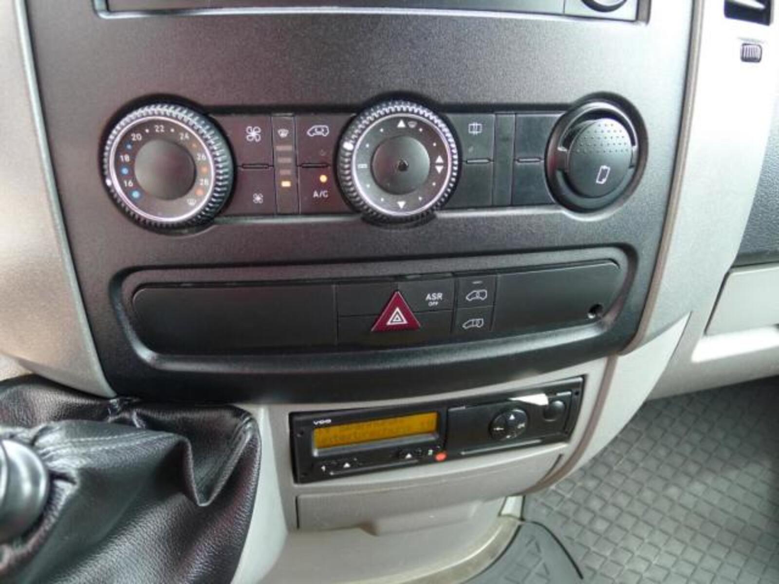 Mercedes-Benz Sprinter 13