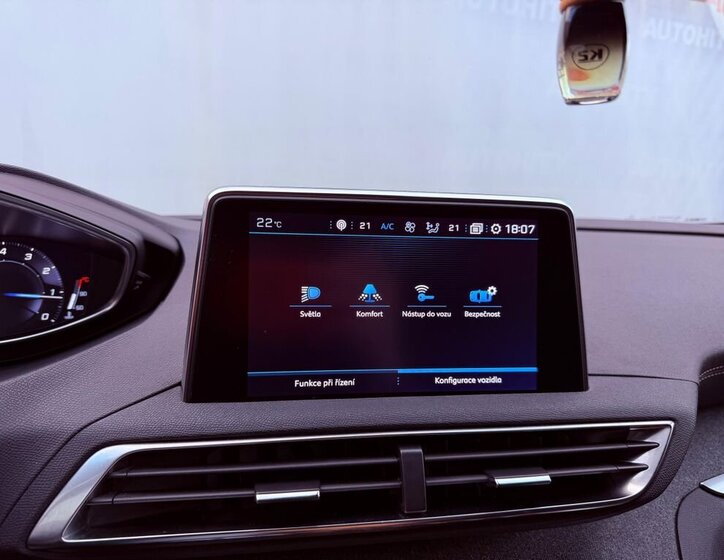 Peugeot 5008 SUV / Terénní 1,6 l 133 kw