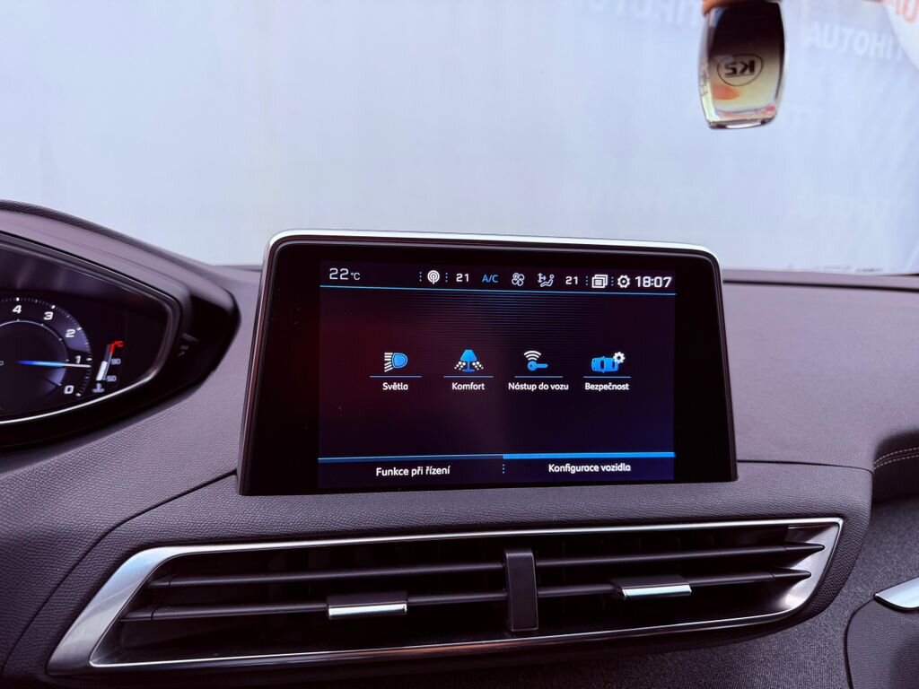 Peugeot 5008 SUV / Terénní 1,6 l 133 kw