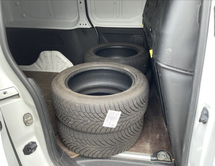 Opel Combo Skříň 1,5 l 96 kw