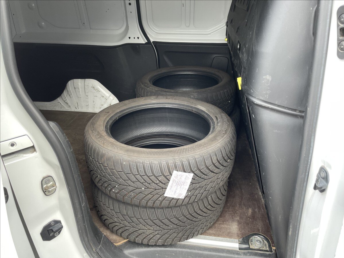 Opel Combo Skříň 1,5 l 96 kw