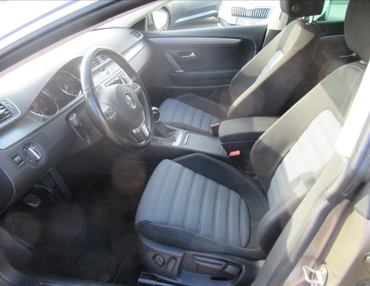 Volkswagen CC Sedan / Limuzína 2,0 l 103 kw