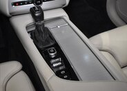 Volvo XC90 SUV 2,0 l 173 kw