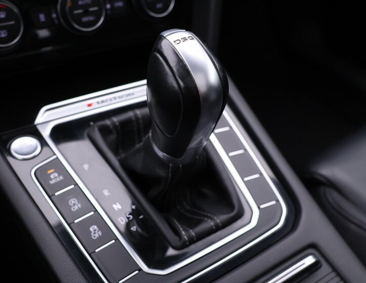 Volkswagen Passat Kombi 2,0 l 206 kw