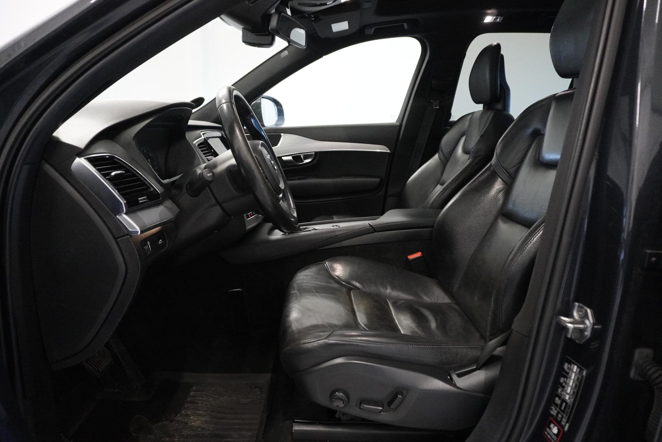 Volvo XC90 SUV 2,0 l 173 kw