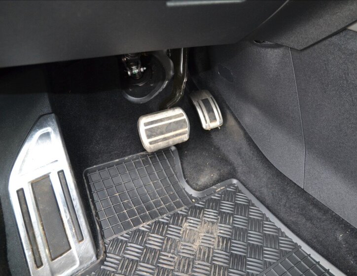 Citroën C5 Aircross SUV / Terénní 1,6 l 133 kw