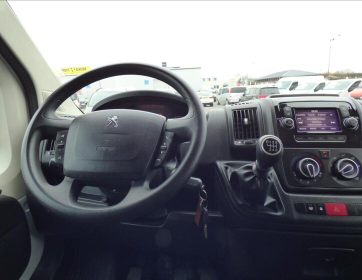 Peugeot Boxer Ostatní 2,2 l 121 kw