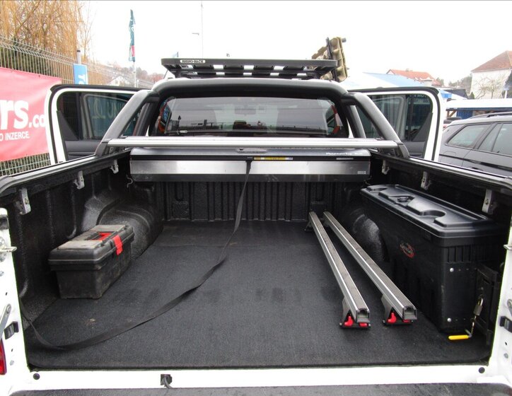 Toyota Hilux Pick-up 2,4 l 110 kw