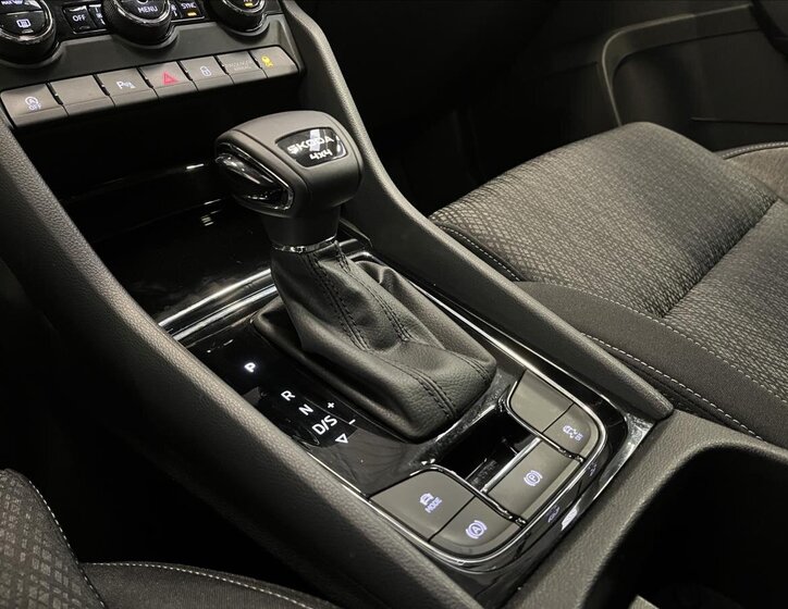 Škoda Karoq SUV / Terénní 2,0 l 110 kw