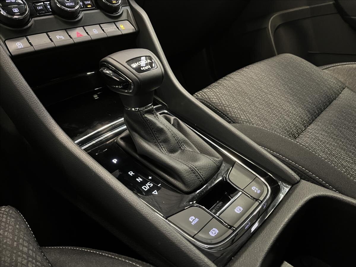 Škoda Karoq SUV / Terénní 2,0 l 110 kw