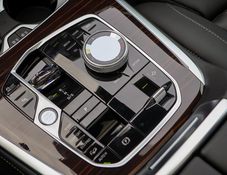 BMW X7 SUV / Terénní 3,0 l 259 kw