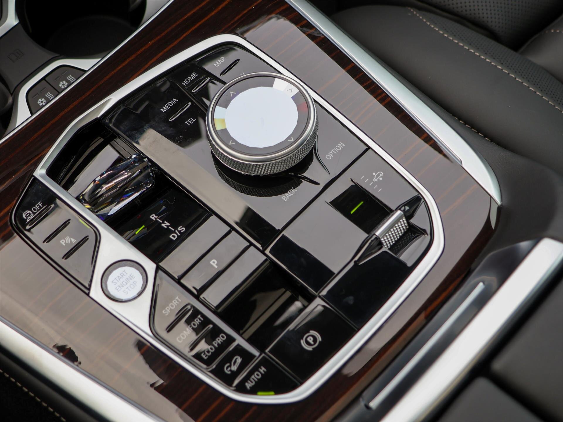 BMW X7 SUV / Terénní 3,0 l 259 kw