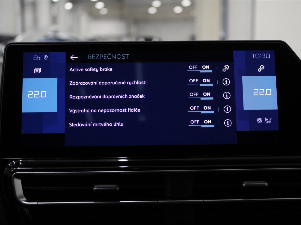 Citroën C5 Aircross SUV 1,6 l 165 kw