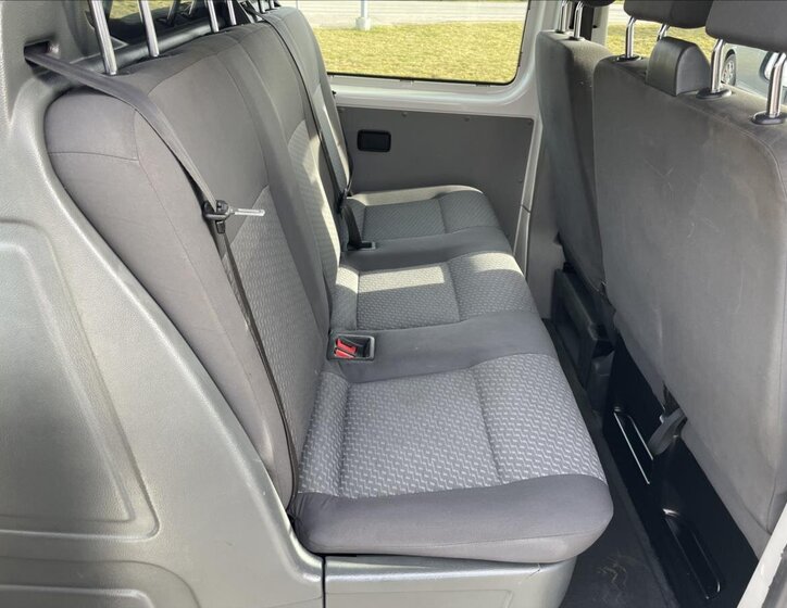 Volkswagen Transporter Kombi 2,0 l 75 kw